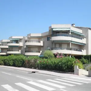 De 27 M² + 70 M² De Jardin à 100 M Des Plages Cavalaire-sur-Mer